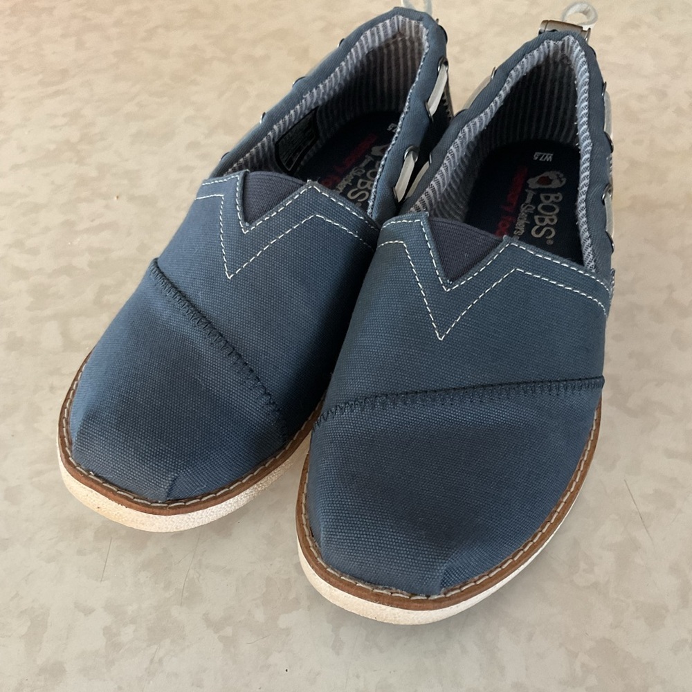 Bobs from Skechers women’s navy memory foam Slip-On Loafers size 7.5
